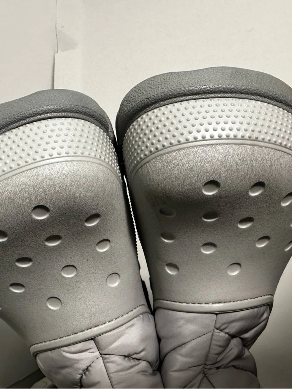 Crocs Duet Max II Boots Men's Size 10 - Women’s Size 12 (208773-1FT)
